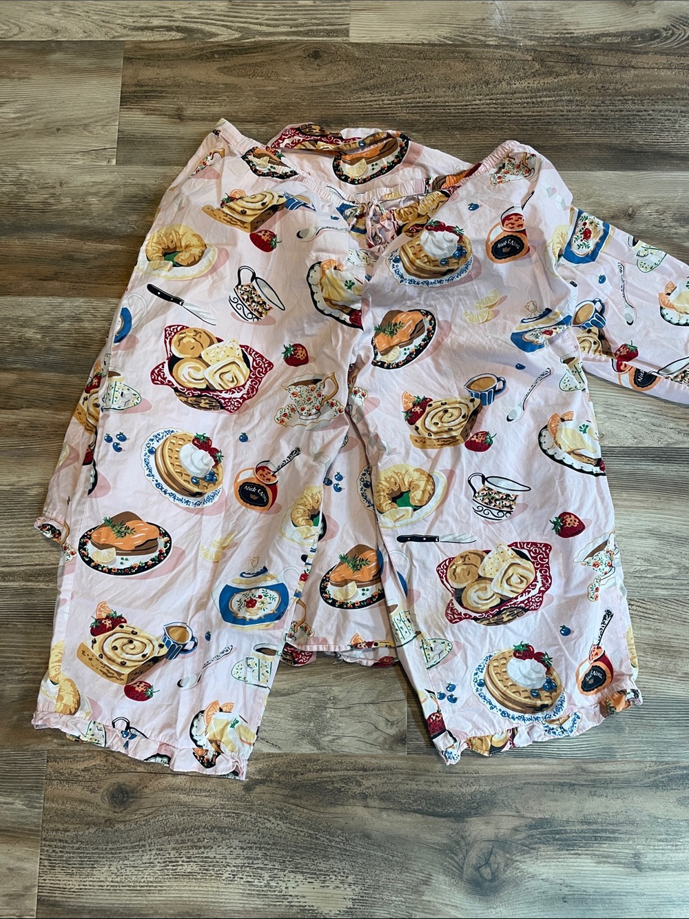 Nick & Nora Pink Breakfast Cotton Dessert Print Button-Down Cropped Pajamas - Picture 5 of 6